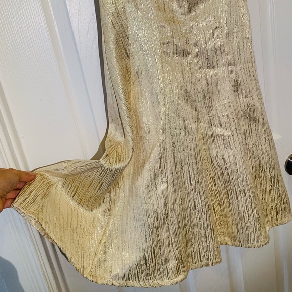Golden shiny dress 💎🌹 size S - Picture 6 of 14